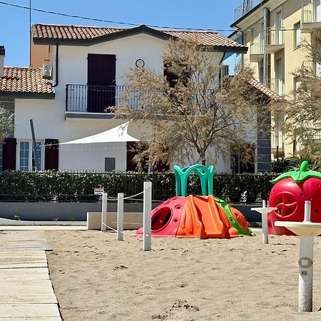 Villa Dolcevita Bellaria-Igea Marina Bagian luar foto