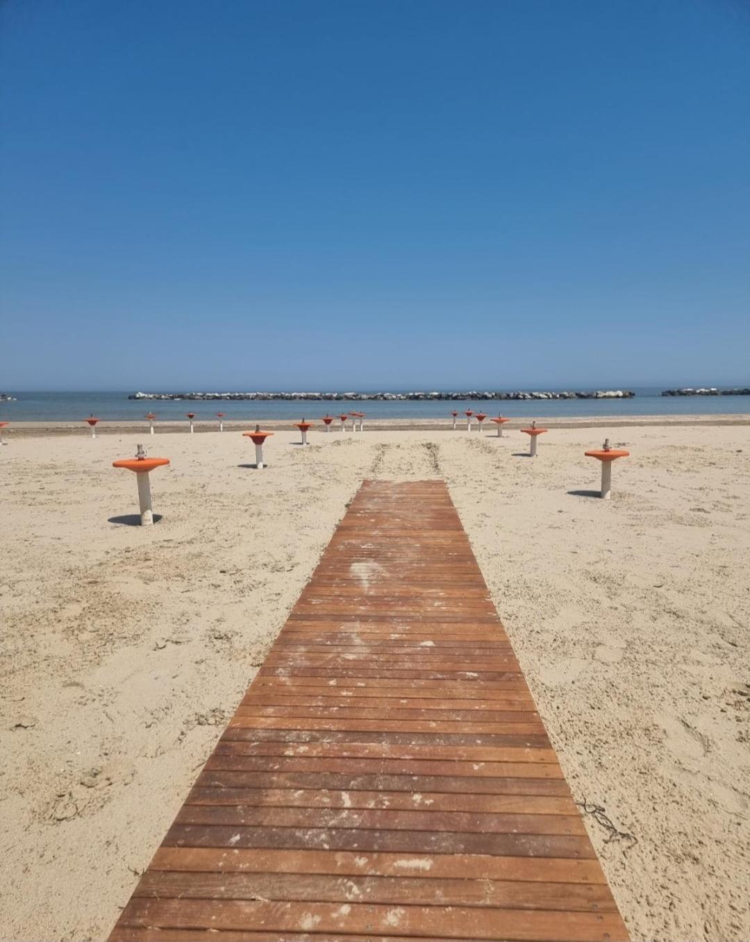 Villa Dolcevita Bellaria-Igea Marina Bagian luar foto