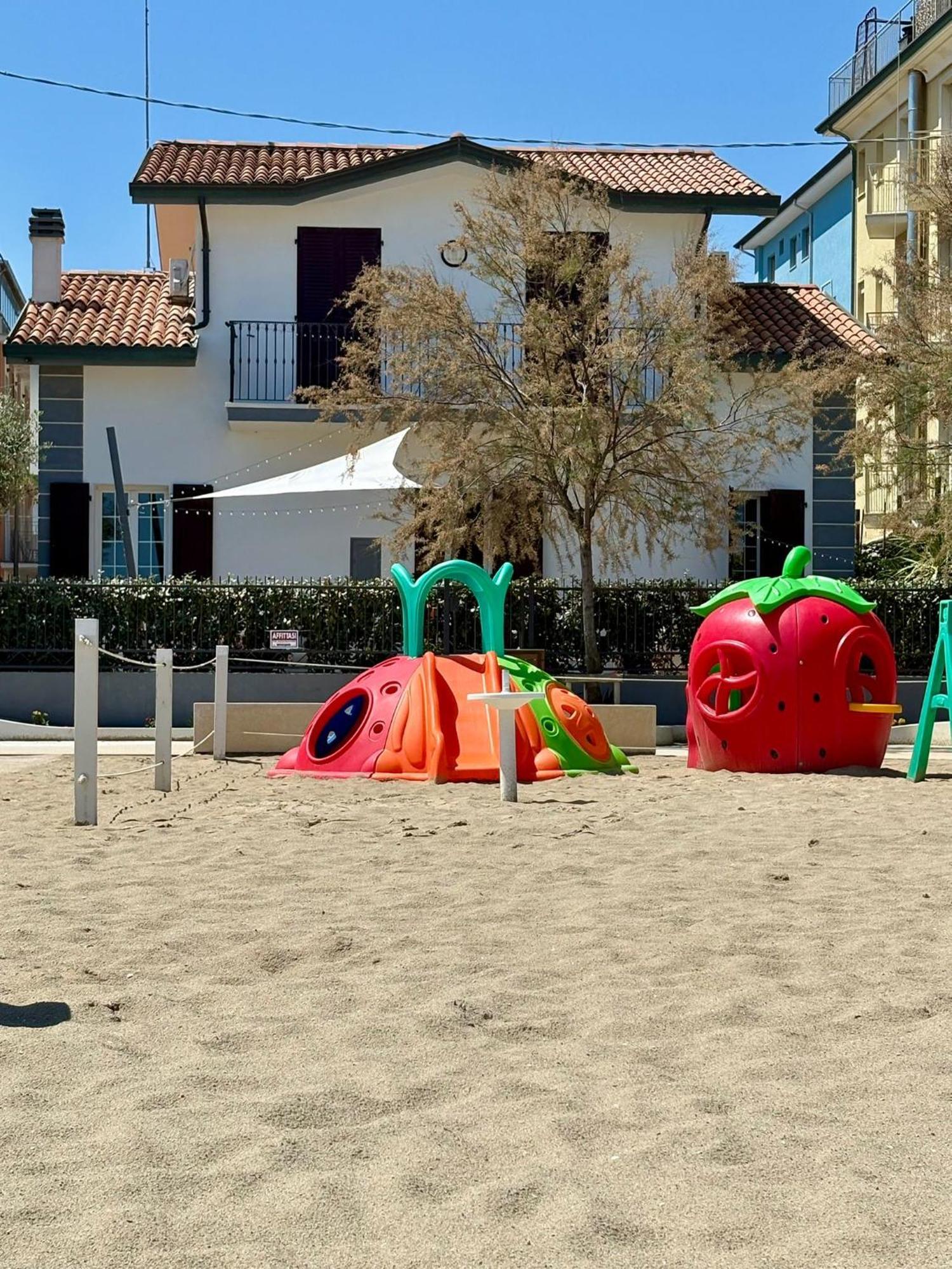 Villa Dolcevita Bellaria-Igea Marina Bagian luar foto