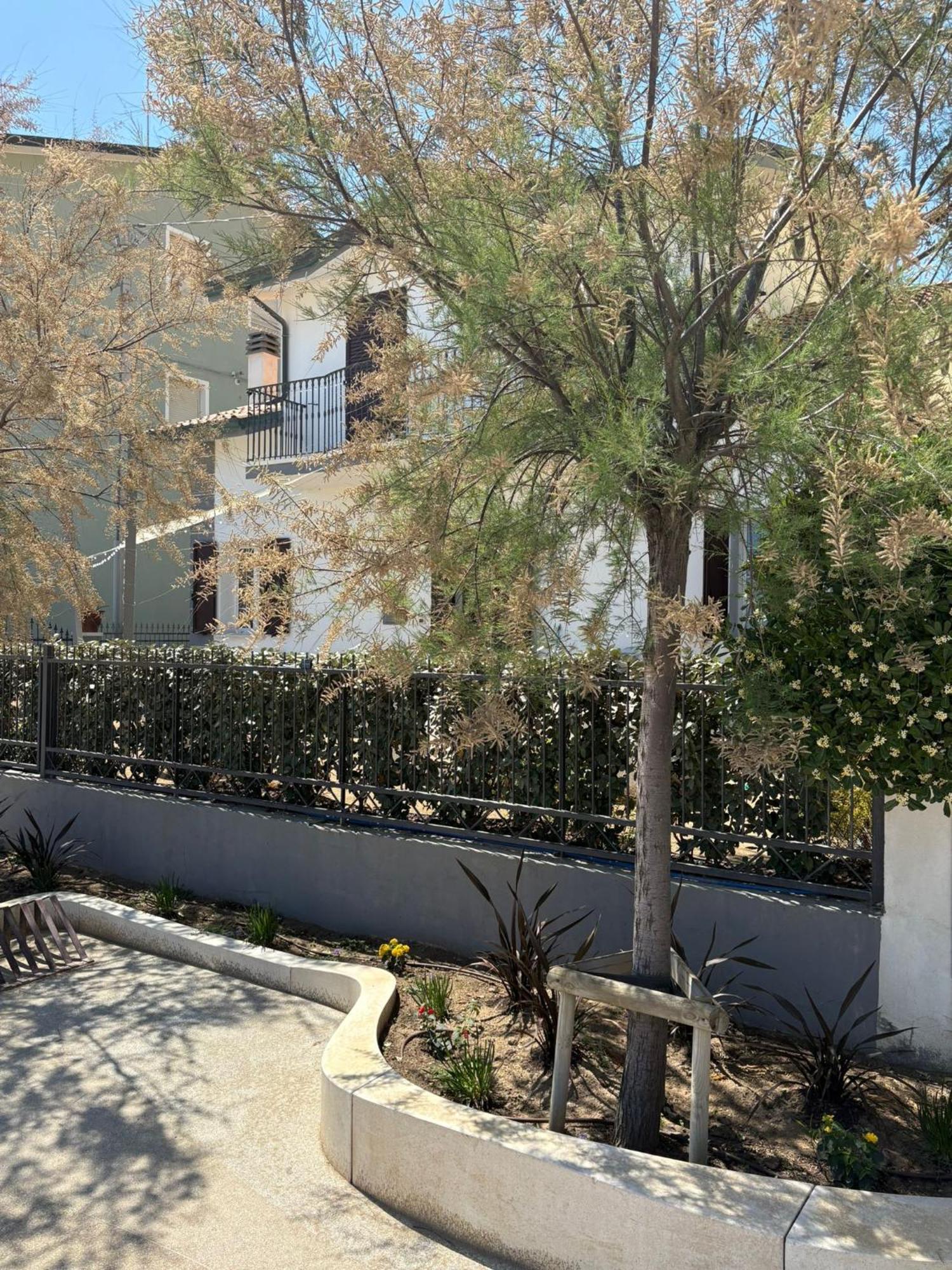 Villa Dolcevita Bellaria-Igea Marina Bagian luar foto
